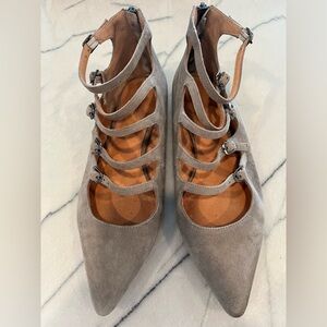 Nordstrom Halogen Gray / Taupe Suede Flats